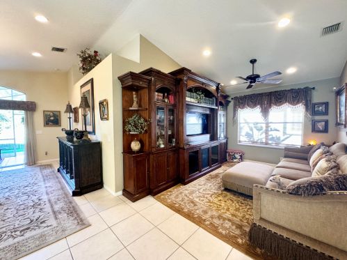 7687 Cherry Blossom St, Boynton Beach FL 33437-5438 exterior