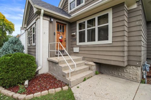 3908 36th St, Milwaukee, WI 53216-2509