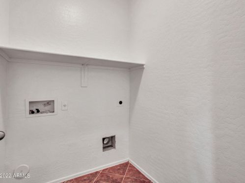 6015 25 Ln, Phoenix AZ 85041-7304 exterior