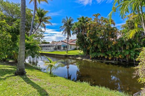 7210 4th Ave, Boca Raton FL  33487-2352 exterior