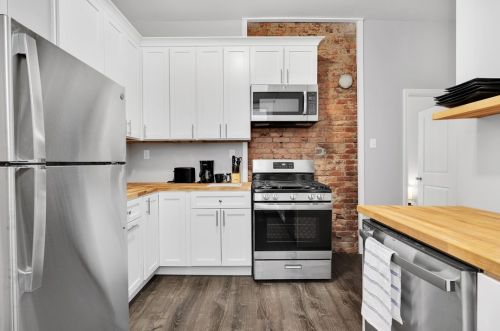 17 Lelia St, Pittsburgh PA 15211-2228 exterior