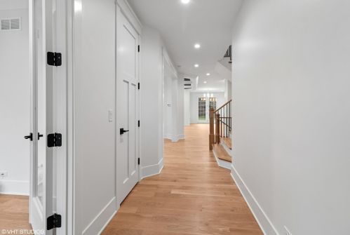 245 Highland Ave, Elmhurst IL  60126-2554 exterior