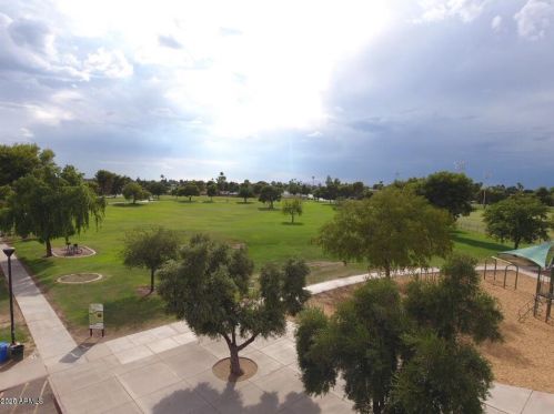 6854 36 Dr, Phoenix AZ 85053-4613 exterior