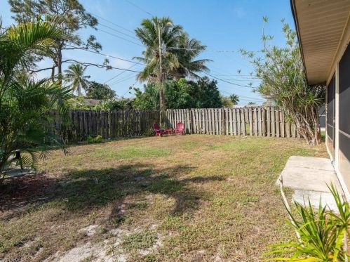 706 109 Ave, Naples FL 34108-1812 exterior