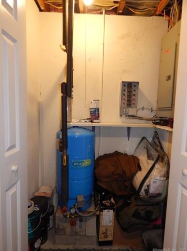 75 Bush Hl Rd, Exeter CT 06249-1210 exterior