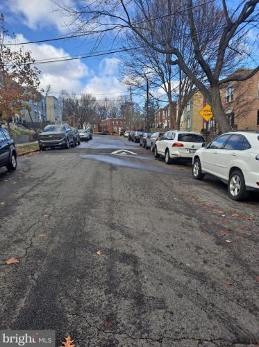 2824 Buena Vis Ter, Washington DC 20020-2641 exterior