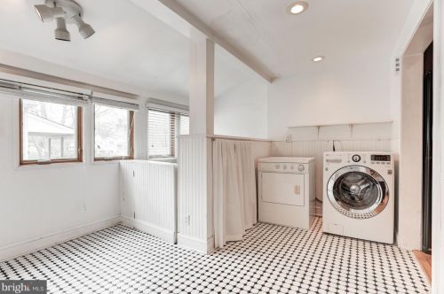 716 Silver Spring Ave, Silver Spring MD 20910-4615 exterior