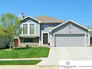 8426 Weber St, Omaha, NE 68122-1304