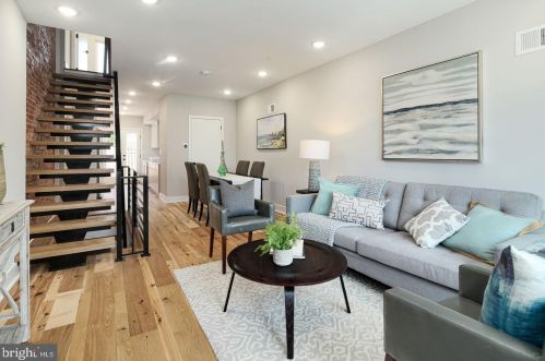 370 Cantrell St, Philadelphia PA  19148-3320 exterior