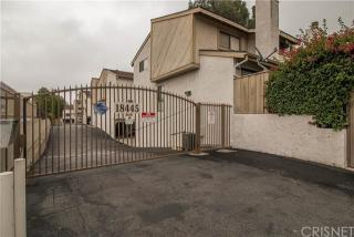 18445 Hatteras St, Los Angeles CA  91356-1957 exterior