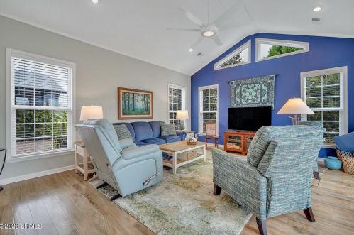 71 Spg Beauty Dr, Bluffton SC 29909-7149 exterior