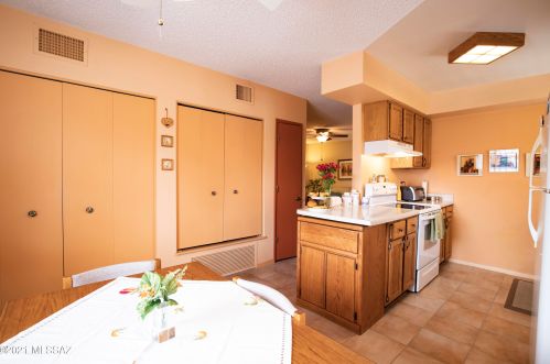 5966 Sun County Blvd, Tucson AZ 85712-2346 exterior