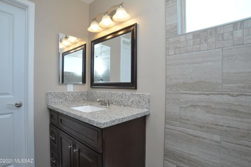 3417 Calle De Ln Bajada, Tucson AZ 85746-8337 exterior