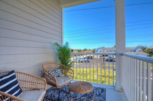 9545 Park Village Dr, Tampa FL  33626-5153 exterior