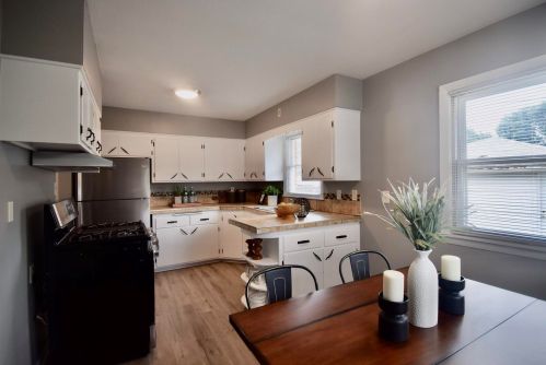 6334 Leon Ter, Milwaukee WI 53218-4932 exterior