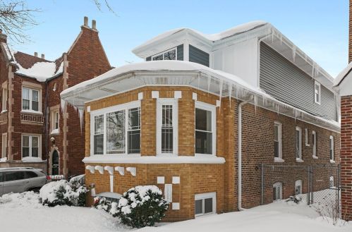 7920 Crandon Ave, Chicago, IL 60617-1146