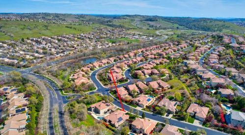 1086 Souza Dr, Folsom CA 95762-7556 exterior