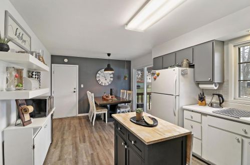 721 Darlington Ln, Bull Valley IL 60014-7873 exterior