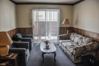 306 Clark St, Champaign IL  61820-4285 exterior