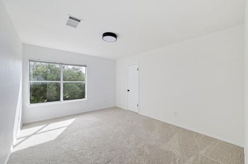 8029 Evadean Cir, Austin TX 78745-8004 exterior