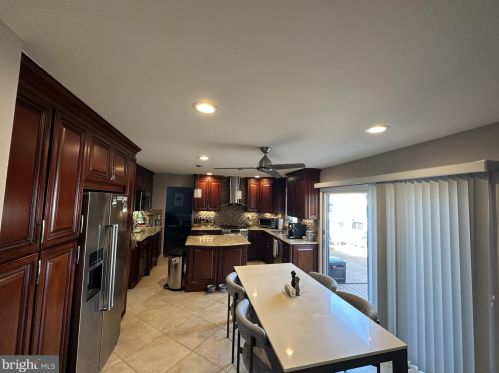 2269 Pne Rd, Huntingdon Valley PA 19006-4028 exterior