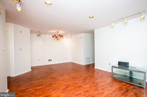 301 Silvia St, Trenton NJ 08628-3236 exterior