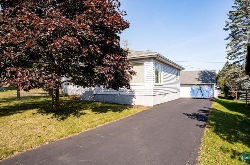 1929 Tyrol St, Duluth MN 55811-5333 exterior