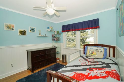 1526 10 St, Babylon NY 11704-3836 exterior