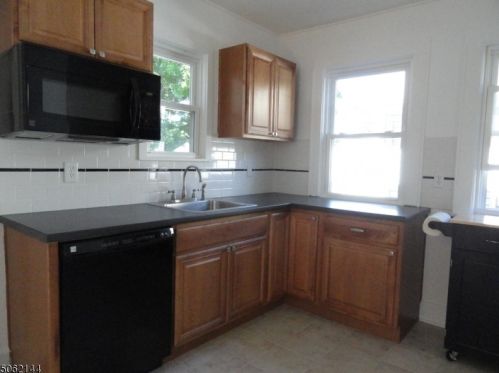 32 Mawhinney Ave, Paterson NJ 07506-1208 exterior