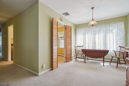 72 Fellswood Dr, Livingston NJ 07039-2238 exterior