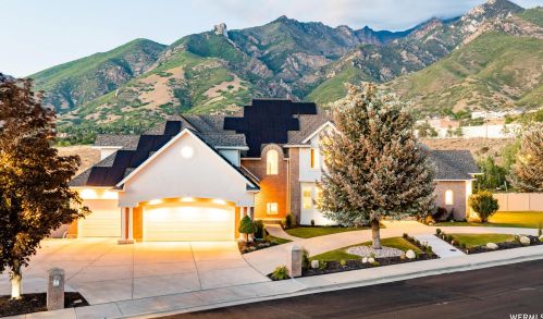 9093 Cyn Gate Cir, Sandy UT 84093-3807 exterior