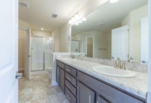 1666 Ocean Cv Ave, Fort Pierce FL 34953-2453 exterior