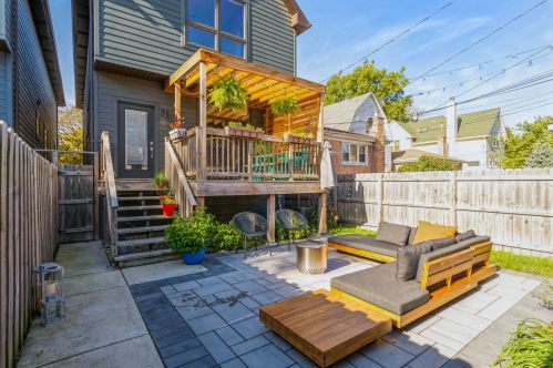 4123 Ridgeway Ave, Chicago IL 60618-2120 exterior