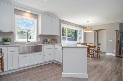 2737 Patricia Dr, Meskegon MI 49445-3240 exterior