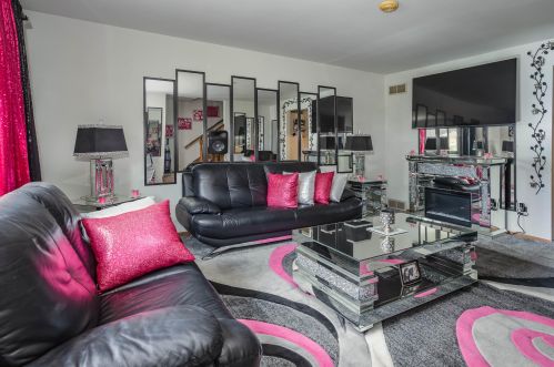 10918 Langlade St, Milwaukee, WI 10920-1319