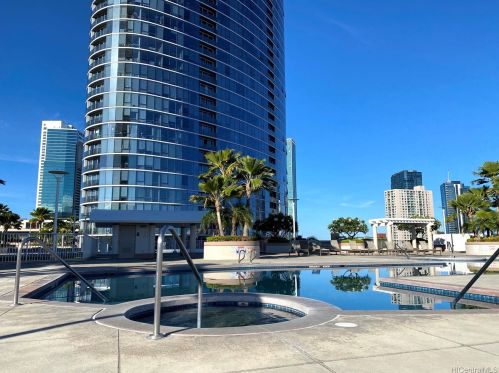 1296 Kapiolani Blvd, Honolulu HI  96814-2803 exterior