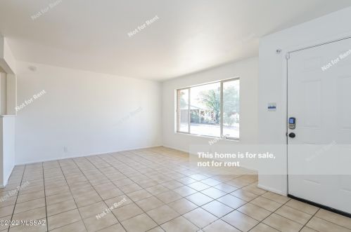 8672 27th Pl, Tucson, AZ 85710-7215