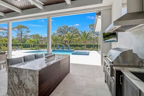 12 Banyan Rd, Naples FL exterior