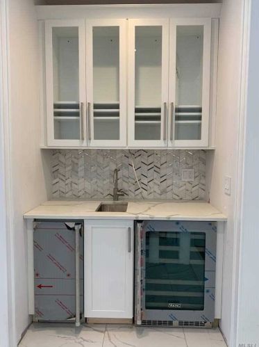 4 Capel Dr, Huntington Station NY 11746-5803 exterior