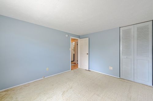 147 Cranbrooke Dr, Moon Twp PA  15108-9118 exterior