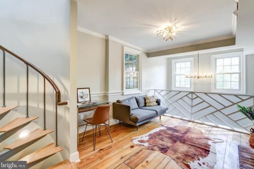 527 Wilkes St, Alexandria VA  22314-3723 exterior