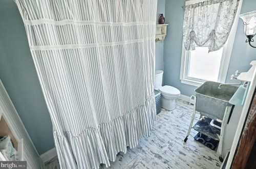 716 Hanover Pike, Littlestown PA 17340-9701 exterior