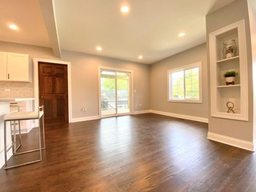 596 Euclid Ave, Elmhurst IL  60126-4336 exterior