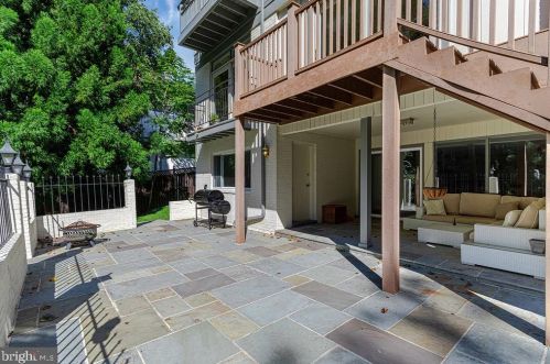 1515 Highwood Dr, Mc Lean VA  22101-5800 exterior