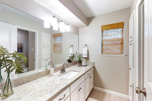 2018 Thousand Pne Dr, Humble TX 77339-3147 exterior