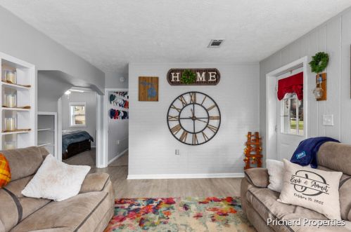 2405 Woodward Ave, Wyoming MI  49509-2077 exterior