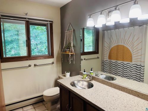 1312 Mississippi Ave, Duluth MN 55811-2448 exterior