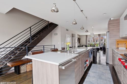 1939 Monticello Ave, Chicago IL 60647-2312 exterior