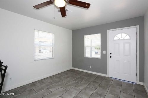 2727 Atlanta Ave, Phoenix AZ 85040-2710 exterior