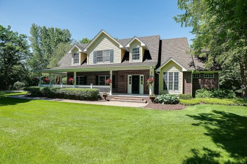 5 Hillcrest Dr, Saint Paul MN 55110-6101 exterior